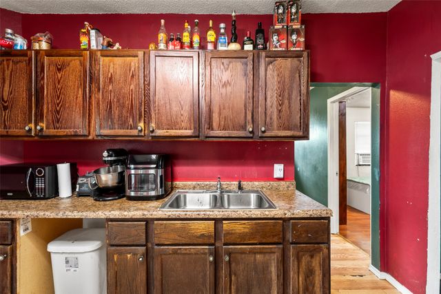 3210 Columbia Street, Des Moines, IA 50313