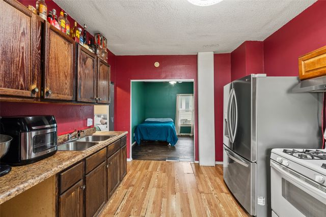 3210 Columbia Street, Des Moines, IA 50313