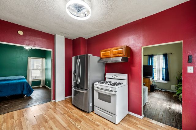 3210 Columbia Street, Des Moines, IA 50313
