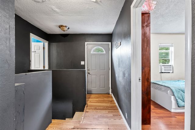 3210 Columbia Street, Des Moines, IA 50313