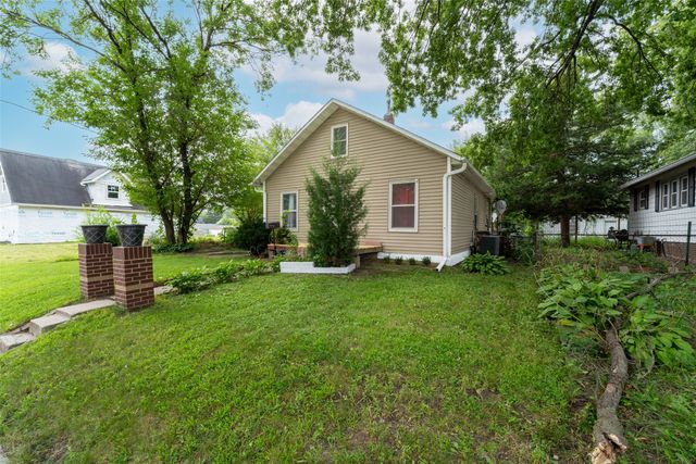3210 Columbia Street, Des Moines, IA 50313