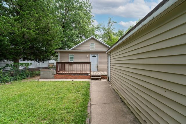 3210 Columbia Street, Des Moines, IA 50313