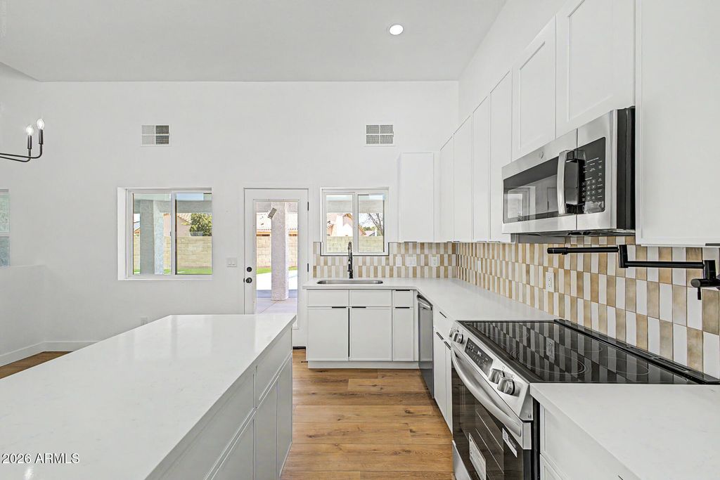 1503 N SPRING --, Mesa, AZ 85203 — photo 4