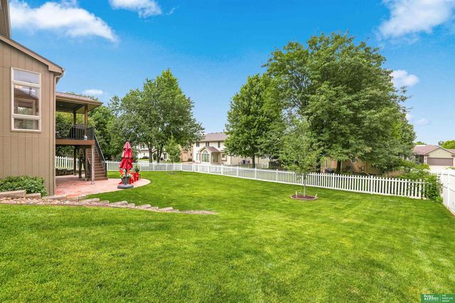 1910 Greyson Drive, Papillion, NE 68133