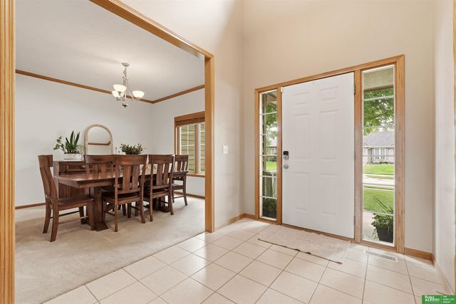 1910 Greyson Drive, Papillion, NE 68133