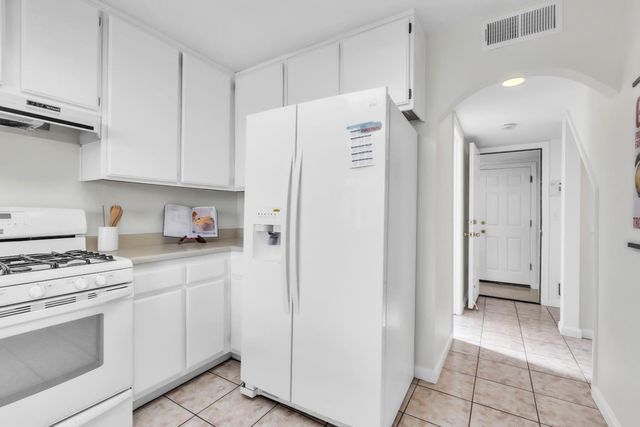 1113 Guava Way, Sacramento, CA 95834