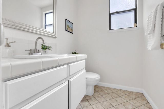 1113 Guava Way, Sacramento, CA 95834