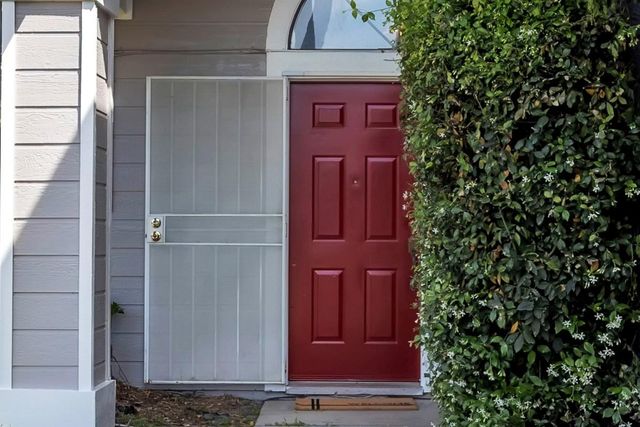 1113 Guava Way, Sacramento, CA 95834