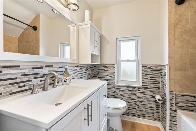 121 Betty Jane Ct, Penn Hills, PA 15235