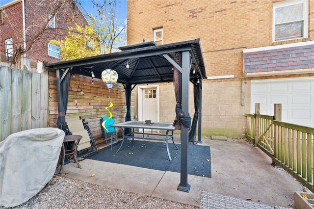 121 Betty Jane Ct, Penn Hills, PA 15235