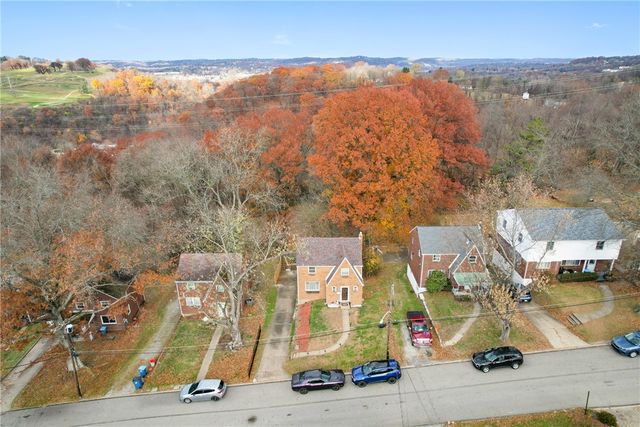 121 Betty Jane Ct, Penn Hills, PA 15235