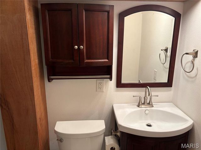 104 San Mateo Drive, Belleville, IL 62221