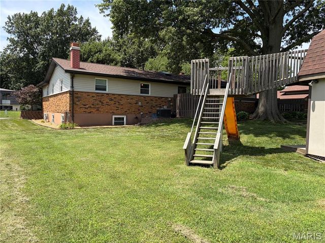 104 San Mateo Drive, Belleville, IL 62221
