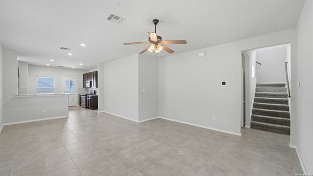 5502 Daniel Way, St Hedwig, TX 78152