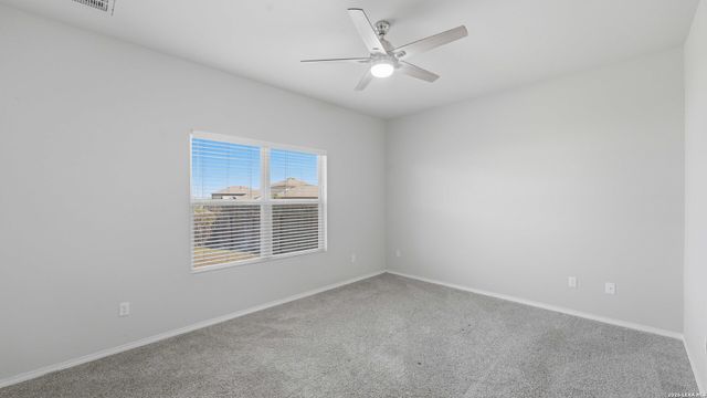 5502 Daniel Way, St Hedwig, TX 78152