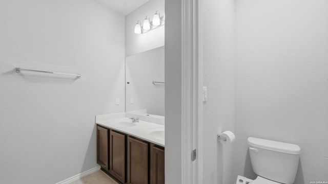 5502 Daniel Way, St Hedwig, TX 78152