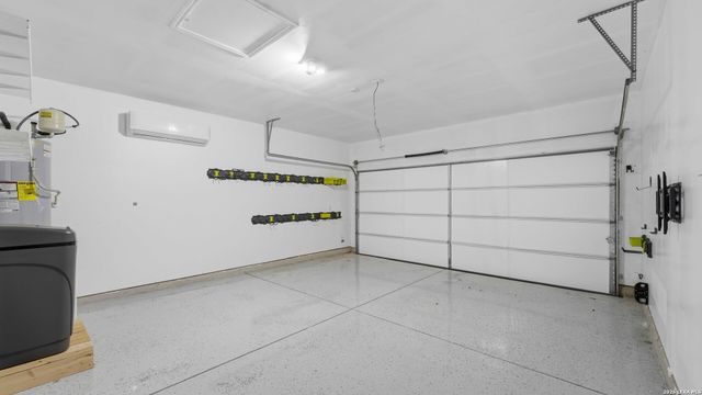 5502 Daniel Way, St Hedwig, TX 78152