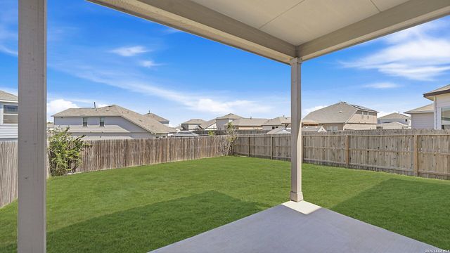 5502 Daniel Way, St Hedwig, TX 78152