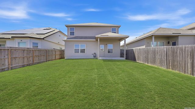 5502 Daniel Way, St Hedwig, TX 78152