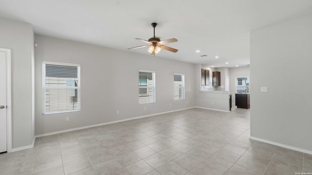 5502 Daniel Way, St Hedwig, TX 78152