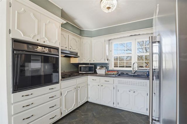 1917 Colebrook Drive, Oklahoma City, OK 73120