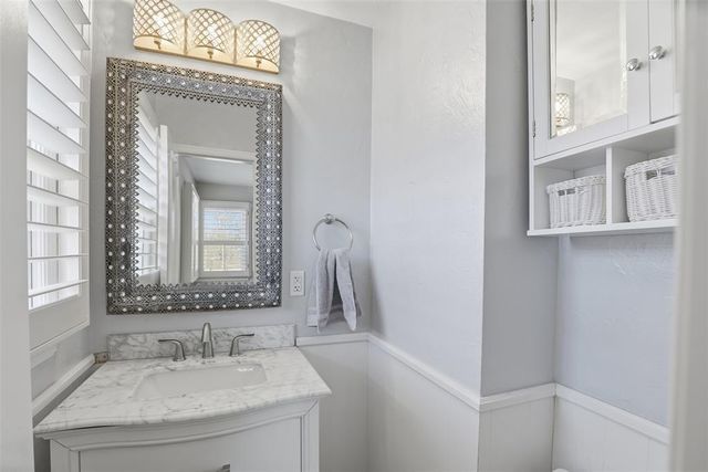 1917 Colebrook Drive, Oklahoma City, OK 73120