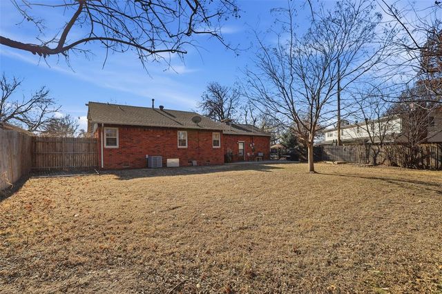 1917 Colebrook Drive, Oklahoma City, OK 73120