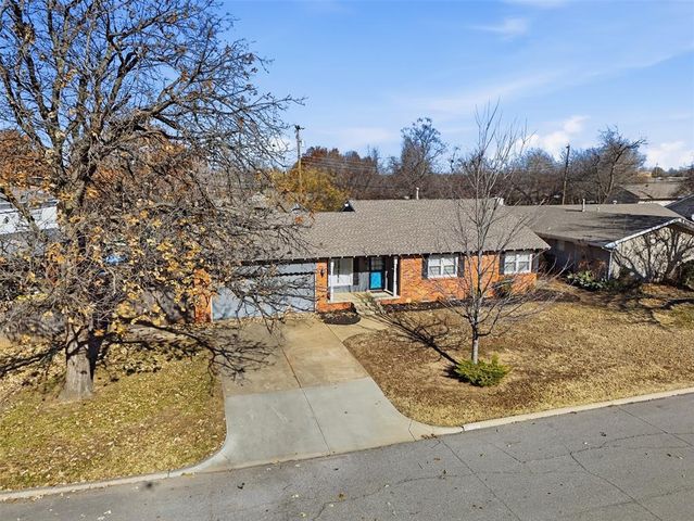 1917 Colebrook Drive, Oklahoma City, OK 73120