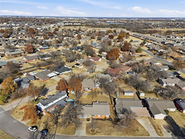1917 Colebrook Drive, Oklahoma City, OK 73120