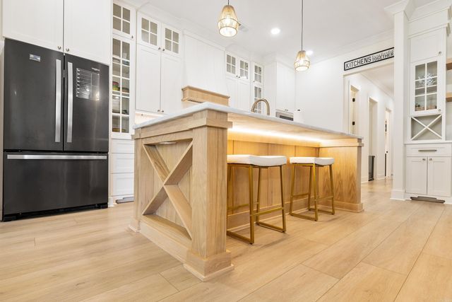 915 Valley Creek, North Little Rock, AR 72116