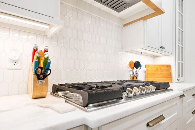 915 Valley Creek, North Little Rock, AR 72116