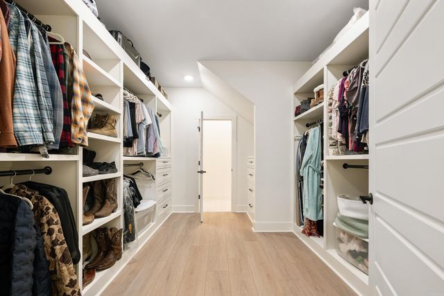 915 Valley Creek, North Little Rock, AR 72116