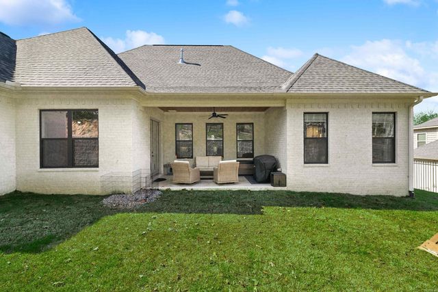 915 Valley Creek, North Little Rock, AR 72116