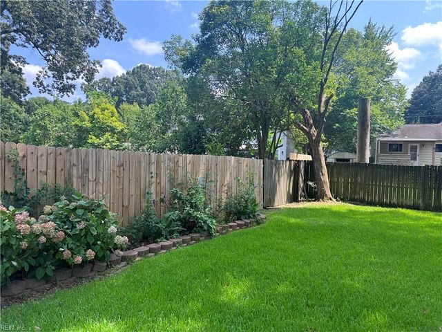 721 Fox Run Rd RD, Virginia Beach, VA 23452