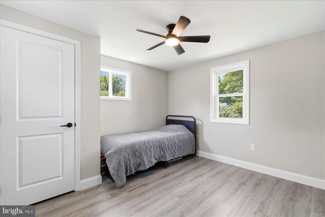 825 MARTIN RD, Essex, MD 21221