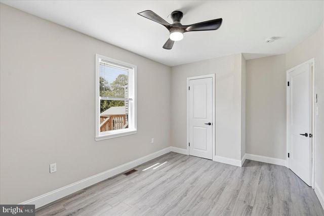 825 MARTIN RD, Essex, MD 21221