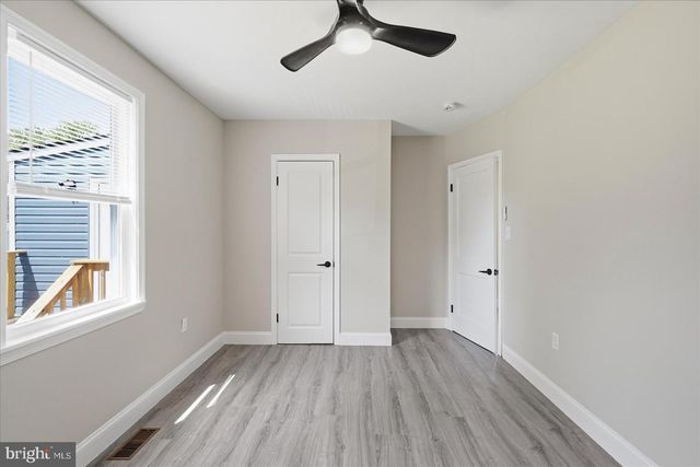 825 MARTIN RD, Essex, MD 21221