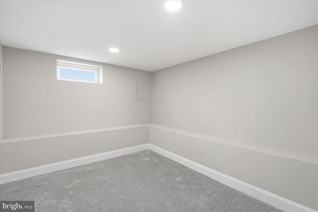 825 MARTIN RD, Essex, MD 21221