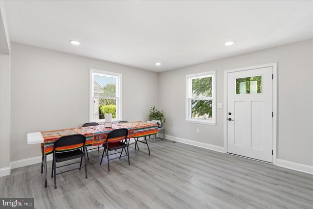 825 MARTIN RD, Essex, MD 21221