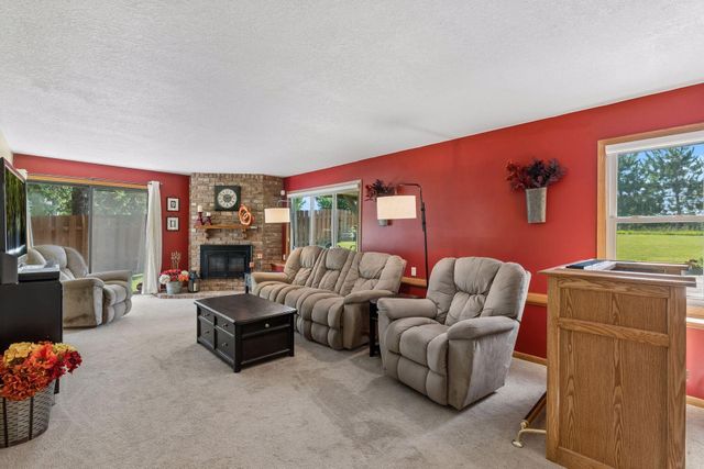 9629 Bennett Place, Eden Prairie, MN 55347