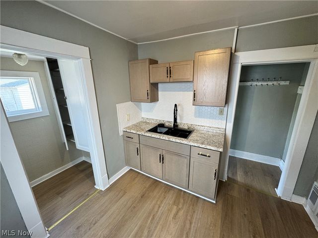 3059 W 111th Street, Cleveland, OH 44111