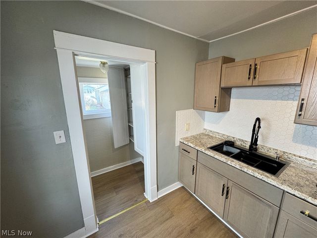 3059 W 111th Street, Cleveland, OH 44111