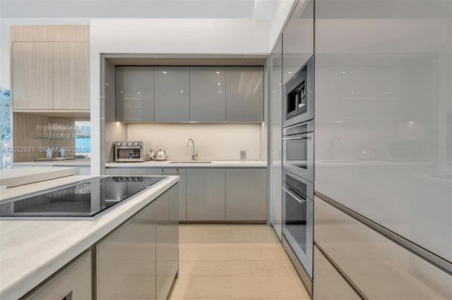 18975 Collins Avenue 2802, Sunny Isles Beach, FL 33160