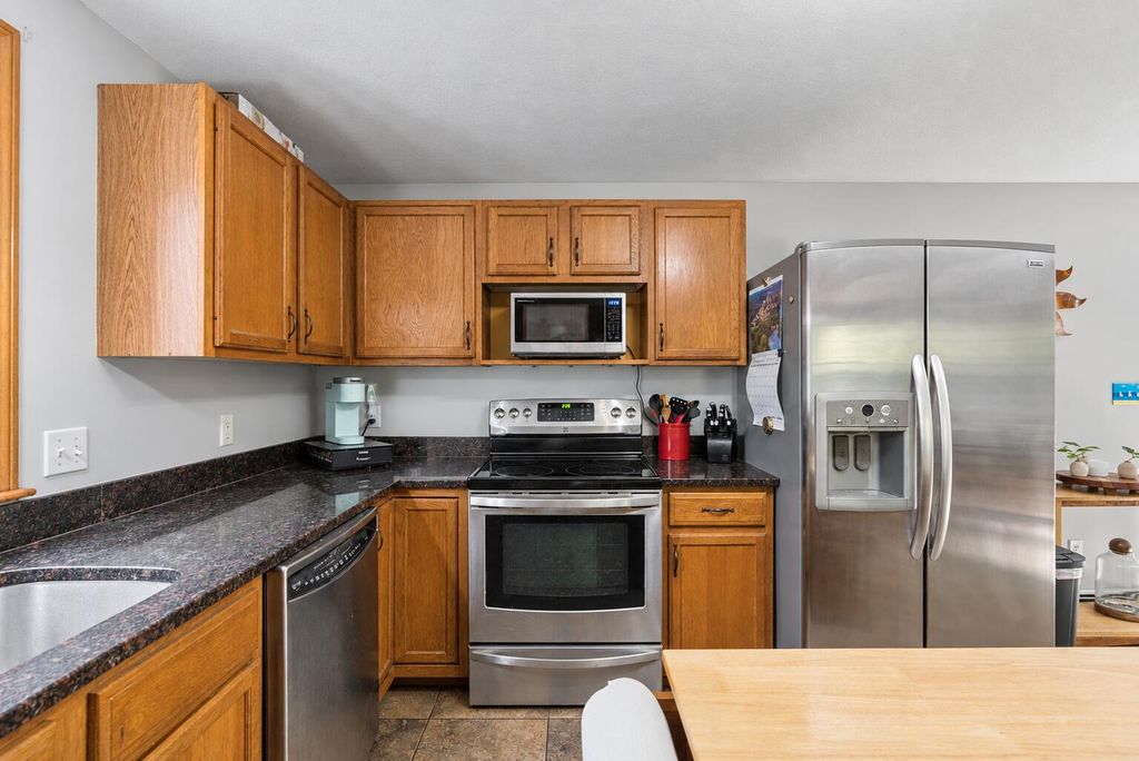 40 Kayla Drive, Arundel, ME 04046 — photo 5