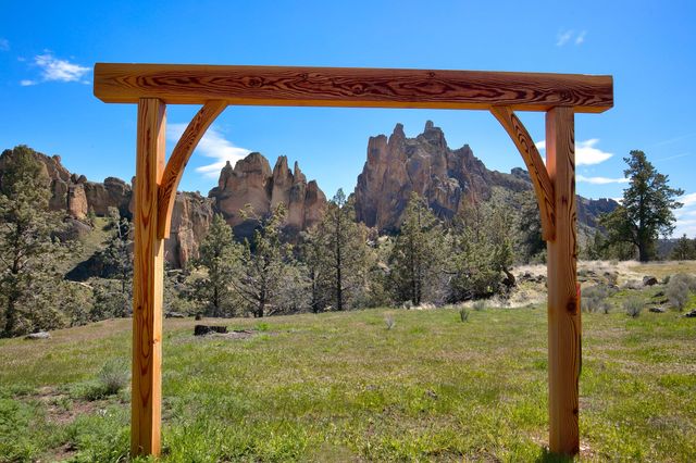 10300 NE Canyons Ranch Drive, Terrebonne, OR 97760