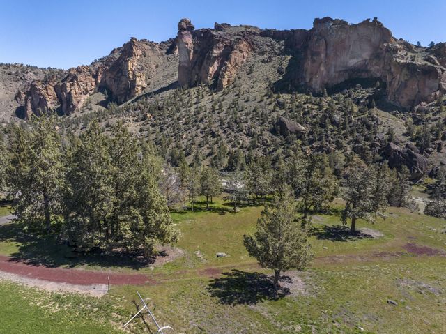 10300 NE Canyons Ranch Drive, Terrebonne, OR 97760