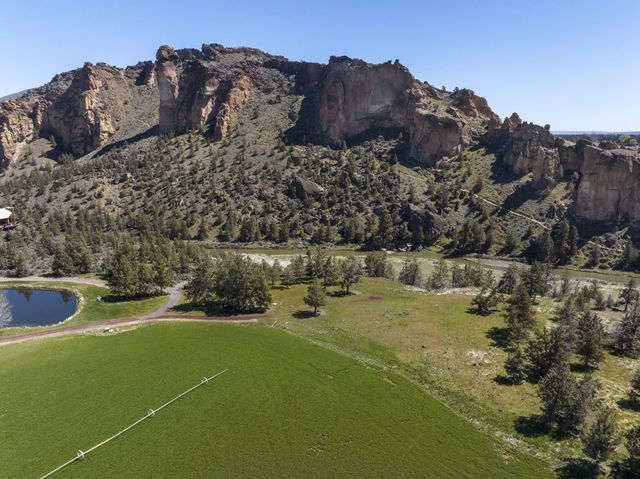 10300 NE Canyons Ranch Drive, Terrebonne, OR 97760