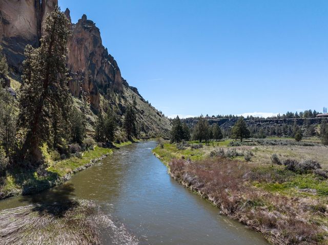 10300 NE Canyons Ranch Drive, Terrebonne, OR 97760