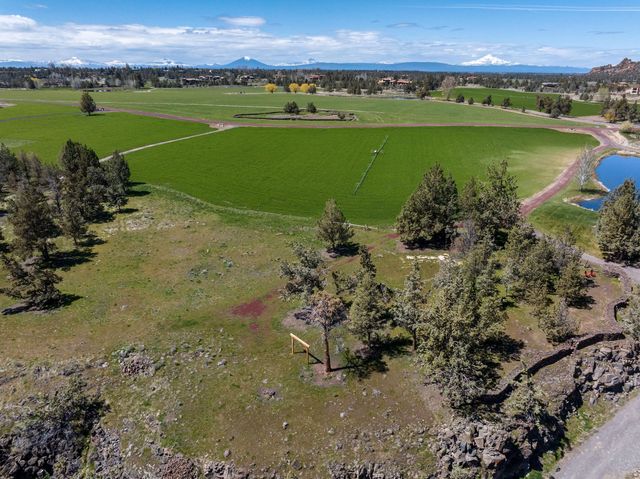 10300 NE Canyons Ranch Drive, Terrebonne, OR 97760