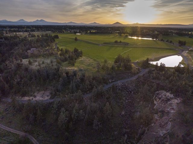 10300 NE Canyons Ranch Drive, Terrebonne, OR 97760